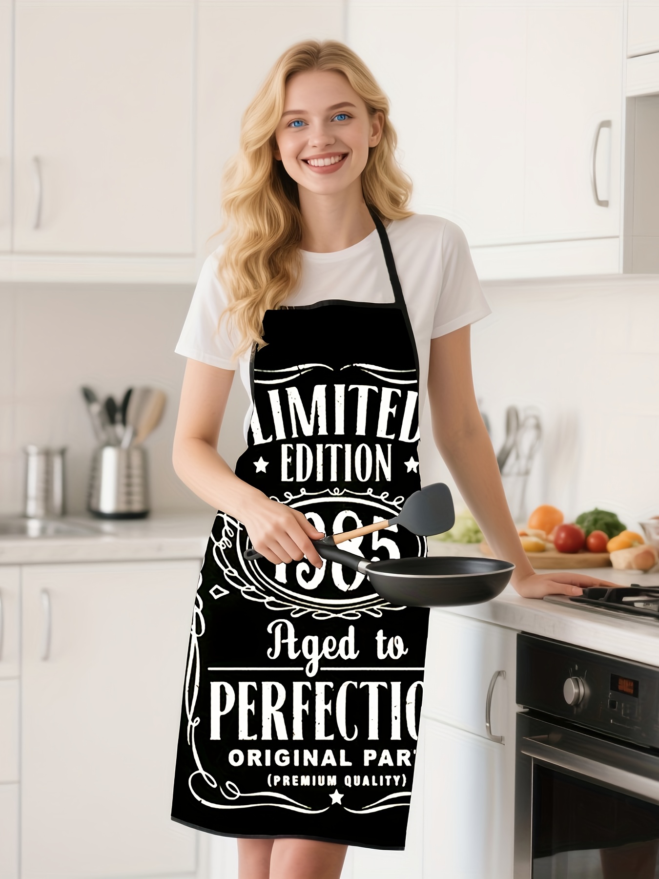 A Black Background Kitchen Apr - Kitchen Baking Background 评论和价格